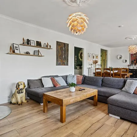 Pet Friendly In Semesterbostad