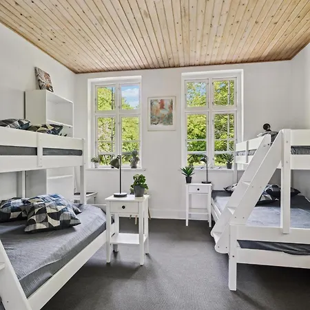 Pet Friendly In * Gesten