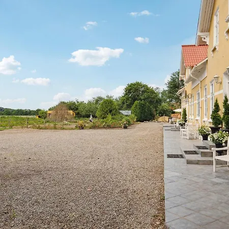 Pet Friendly In * Gesten