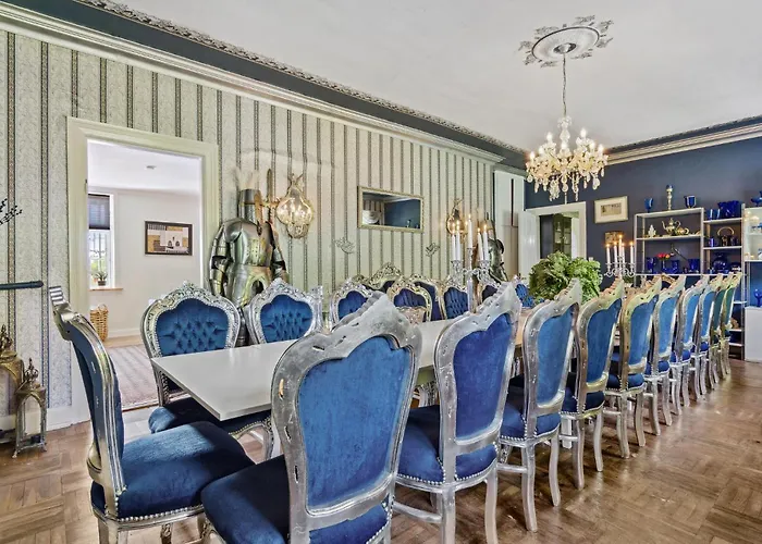 Nyaraló Lovely In *