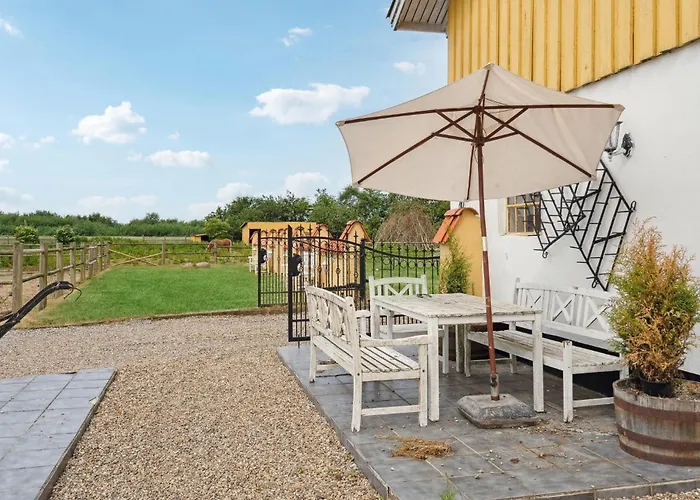 Lovely In Nyaraló *